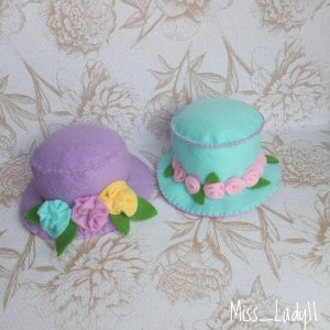 Робота Гольниця з фетру 'Квітковий капелюшок'