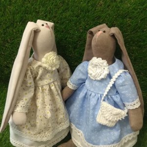 Работа Очаровательные Зайки подружки сестренки