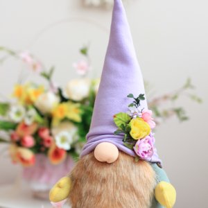 Работа Скандинавский гном Весенний (сиреневый)