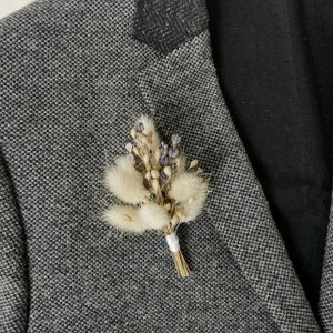 Робота Бутоньєрки із сухоцвітами, бутоньєрки для гостей, свідків.