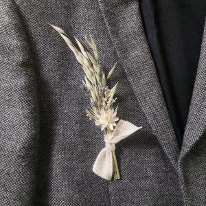 Робота Весільні бутоньєрки, бутоньєрки із сухоцвітами для гостей