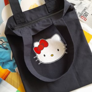 Робота Шопер з малюнком Hello Kitty з застібкою "блискавка".