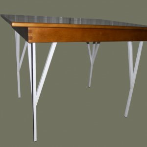 Робота Кухонний стіл класичний