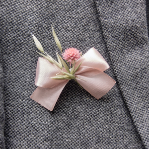 Робота Бутоньєрки для гостей, бутоньєрки із сухоцвітами