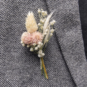 Робота Рустик весілля, бутоньєрки в стилі рустик, із сухоцвітами