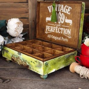 Робота Велика скринька для прикрас та рукоділля