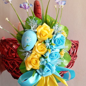 Работа Декор для пасхальной корзины с белым зайкой