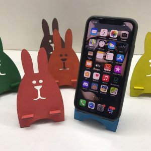 Работа Деревянная подставка под телефон