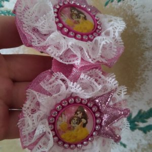 Робота Ніжні, нарядні бантики, шпильки, гумки