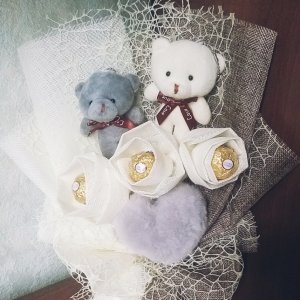 Работа подарочный букет №1 "Бежевый" конфетный с игрушками