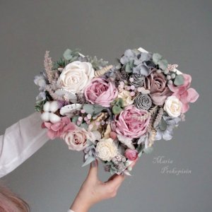 Робота Композиція з квітами.