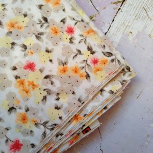 Робота Бавовна для рукоділля квіти на білому тлі.