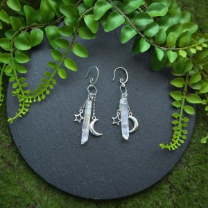 Робота Сережки з кришталю кварцу Місяць і зірка