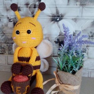 Робота Бджілка