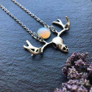 Работа Цепочка с кулоном в виде черепа лося