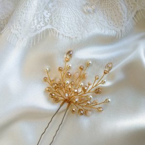 Работа Шикарная заколка украшение в прическе невесты, выпускницы