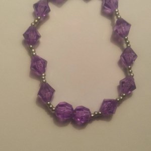 Работа Браслет из бисера и бусин, браслет, фиолетовый браслет