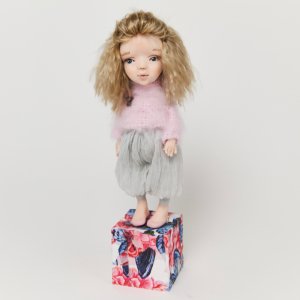 Робота Інтер'єрна лялька: MARGO