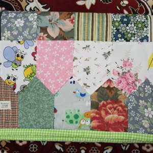 Робота Ковдра з клаптиків дитяча. Розмір 110х135 см.