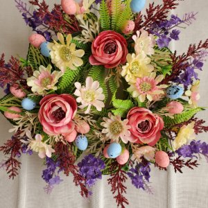 Работа Пасхальный венок с цветами лаванды