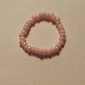 Работа Кольцо из бисера,нежное кольцо, розовое кольцо