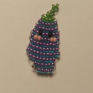 Работа Брошь из бисера,брошь баклажан. Брелок из бисера