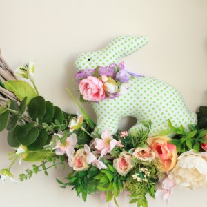 Робота Великодній кролик салатовий в крапочку