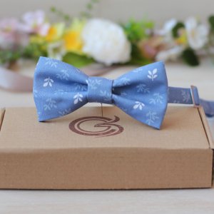 Робота Краватка-метелик блакитний з малюнком "Гілочки" 