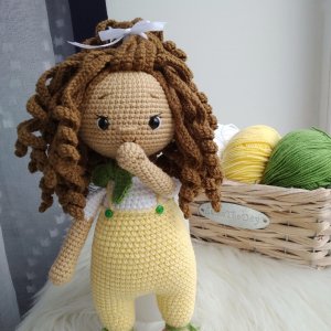 Работа Вязаная кукла Элли