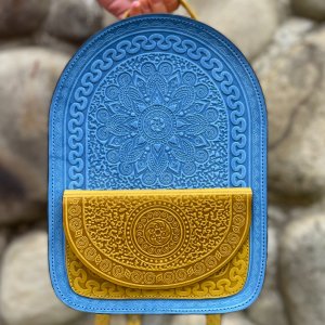 Робота Шкіряний рюкзак,жіночий наплічник,рюкзак з натуральної шкіри