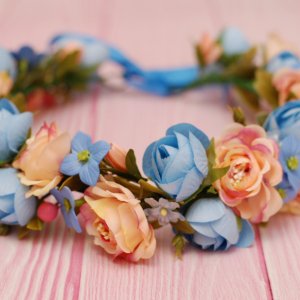 Работа Венок венчик с цветами персиково-голубой