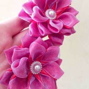 Робота Червоні бантики на резиночках