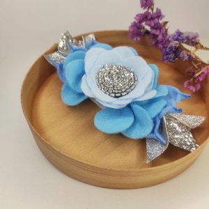 Работа Повязка на годик голубая