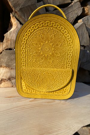 Робота РЮКЗАК З НАТУРАЛЬНОЇ ШКІРИ "ТАЛІСМАН" Жовтий