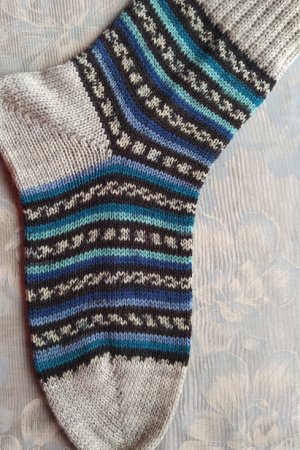 Робота В'язані чоловічі шкарпетки з шкарпеткової пряжі