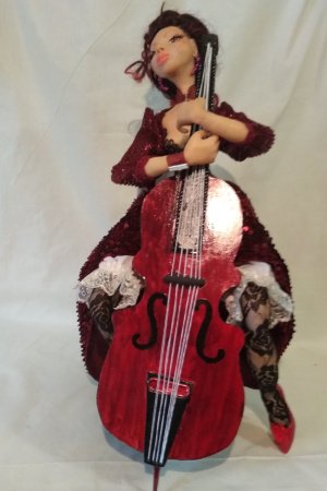 Работа Дама в красном (кукла из полимерной глины)