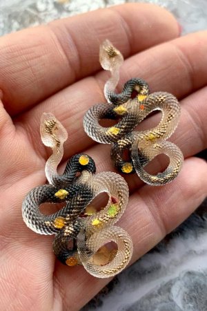 Работа серьги змеи
