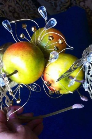 Работа Украшение на голову "Ябочный спас"