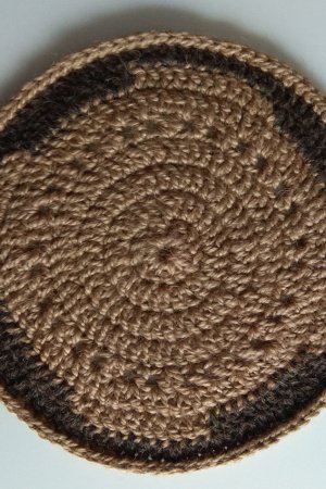 Работа Сервировочные коврики. Джут. Ручная работа.