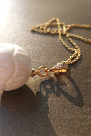 Робота Ланцюжок з підвіскою з різного коралу