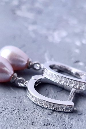 Работа Серьги с натуральными лавандовыми жемчугом в форме капли