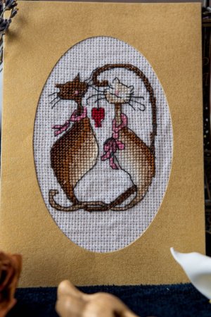 Робота Листівка вишита до Дня Валентина "Закохані котики"