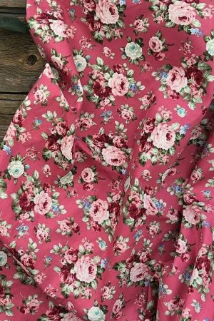 Робота Тканина бавовна вінтажні троянди на рожевому