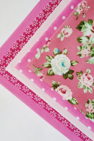 Робота Набір тканини для рукоділля "Рожева перлина" з 5 шт.