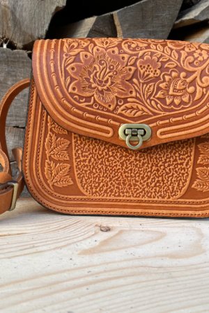 Робота ШКІРЯНА ЖІНОЧА СУМКА "РОЗМАЙ" рижий