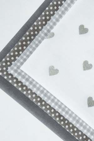 Робота Набір тканини для рукоділля "Срібне серце" з 4 шт.