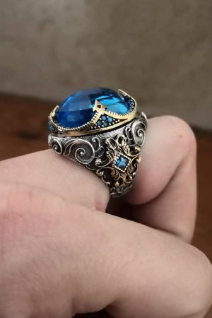 Работа Перстень из черненного серебра с большим камнем цирконии