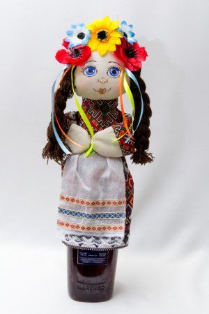 Робота Прикраса на пляшку Украінка- Господиня