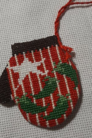 Работа Новогодние перчатки