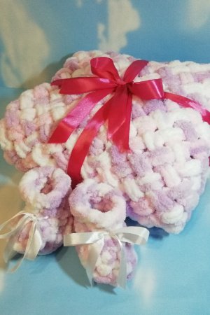 Робота Плед та  пінетки з плюшу